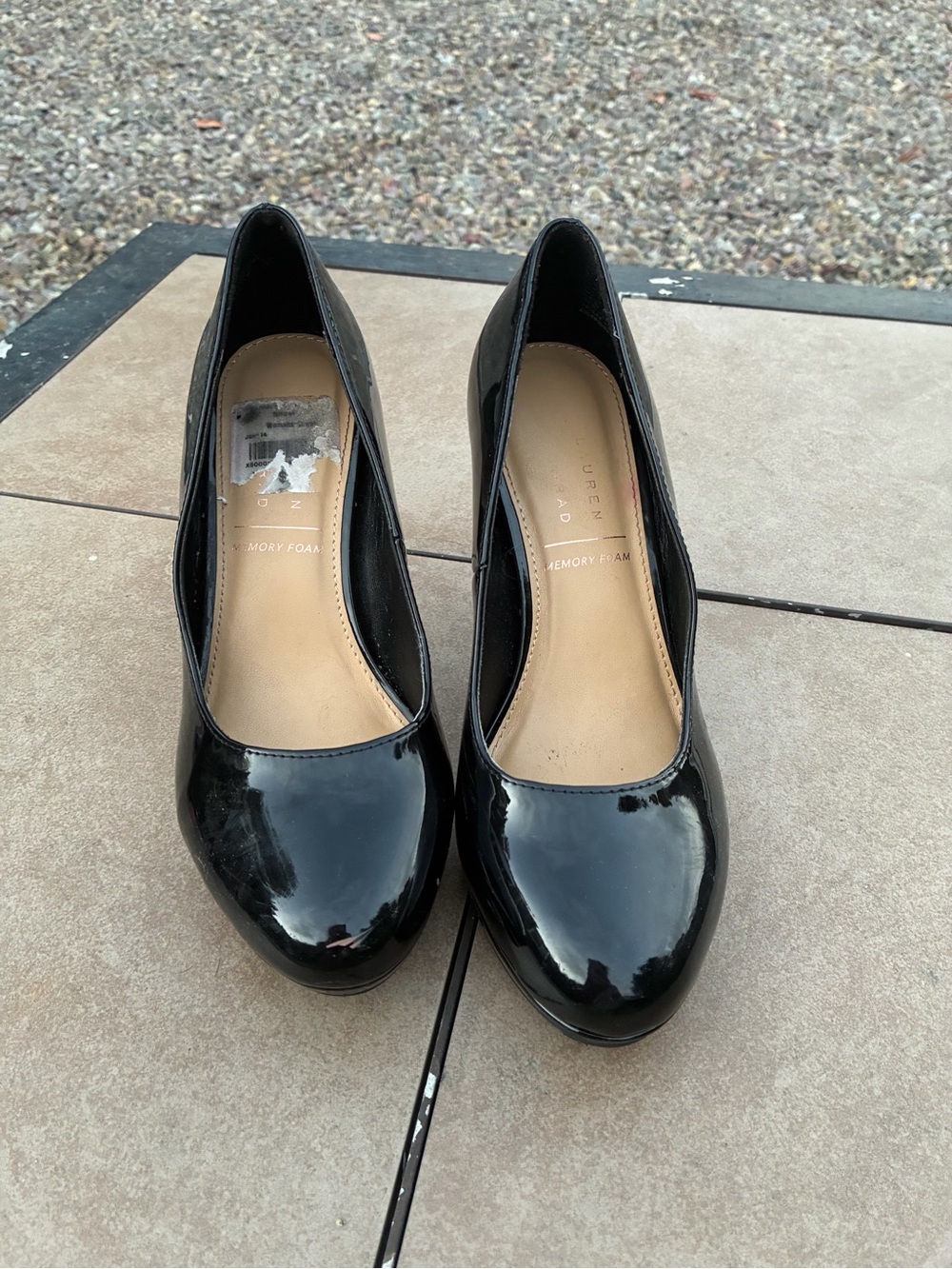 Jessica Simpson Black Patent Round-Toe Pumps